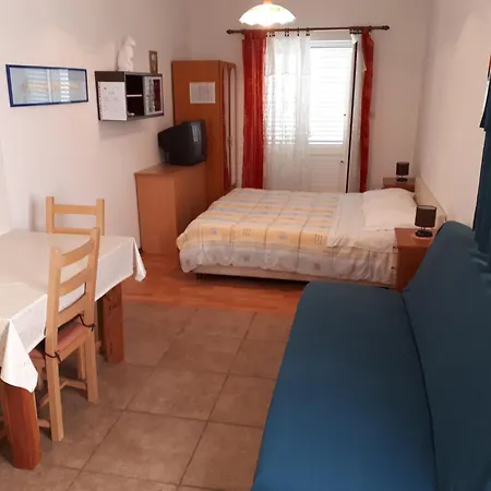 Feliks-studio With Balcony Apartment Babino Polje