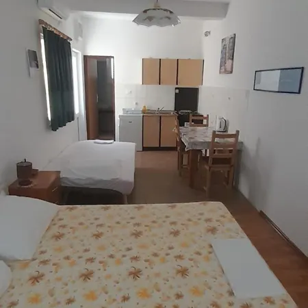 公寓 Feliks-studio With Balcony Babino Polje